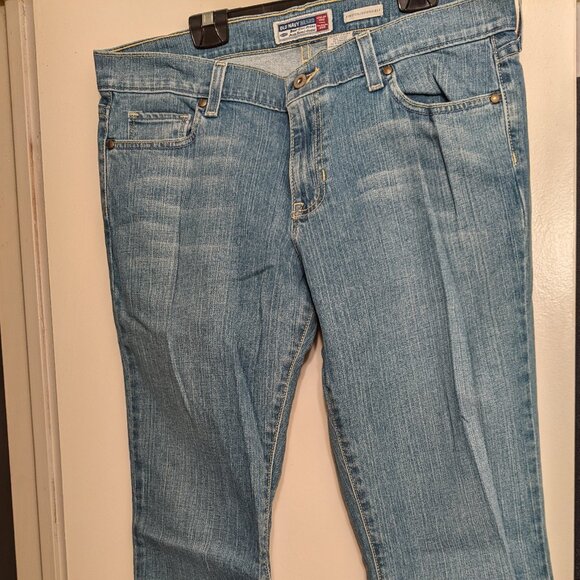Old Navy Boot Cut Jeans - Picture 4 of 6
